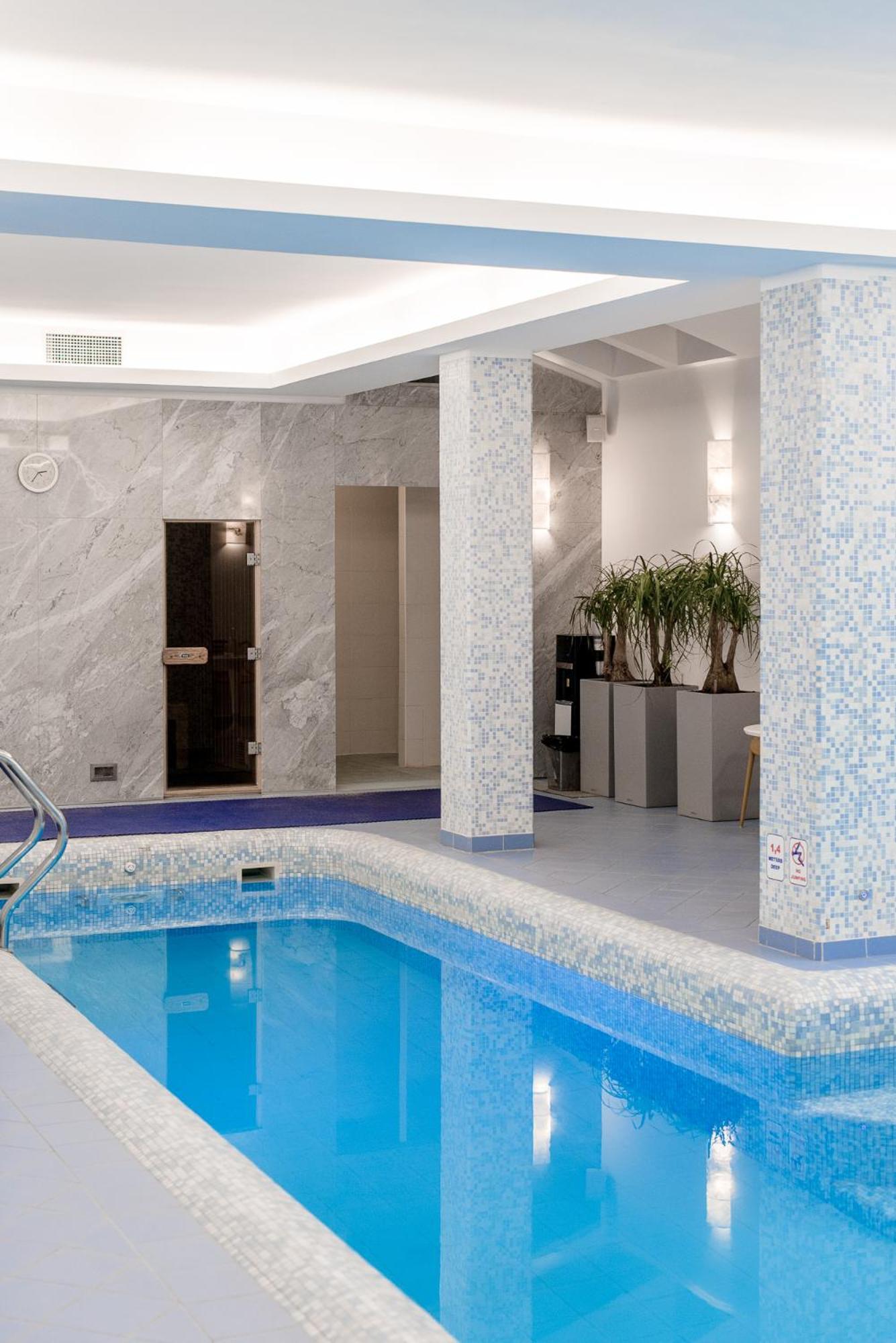 Hotel Artis Centrum 4*